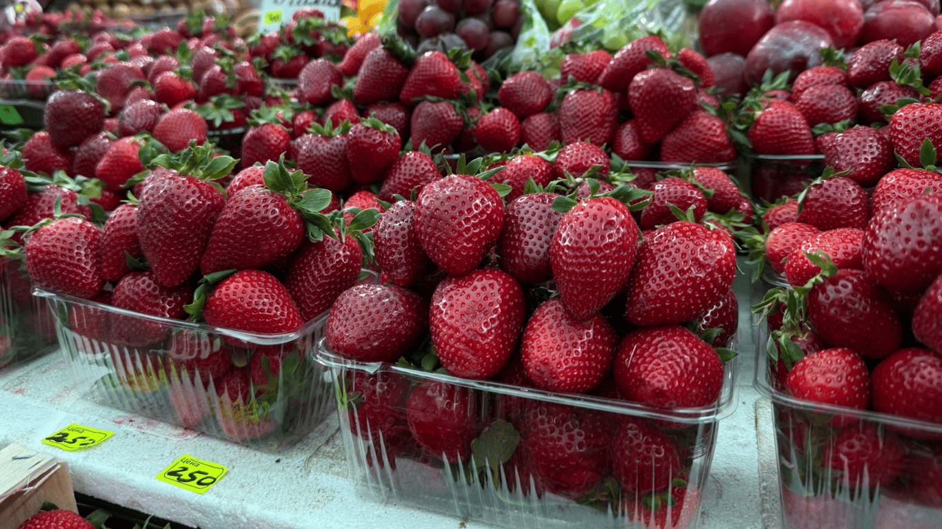 В Одессе появилась первая килийская клубника: какие цены на рынке