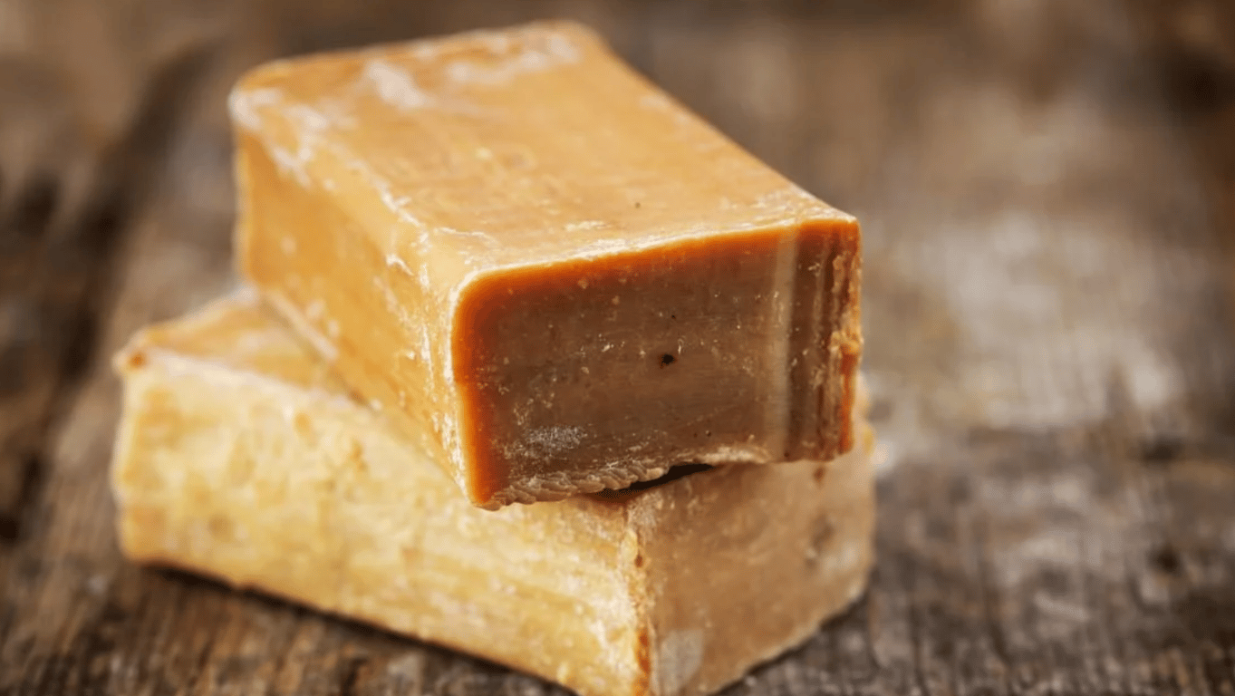 Два куска хозяйственного мыла