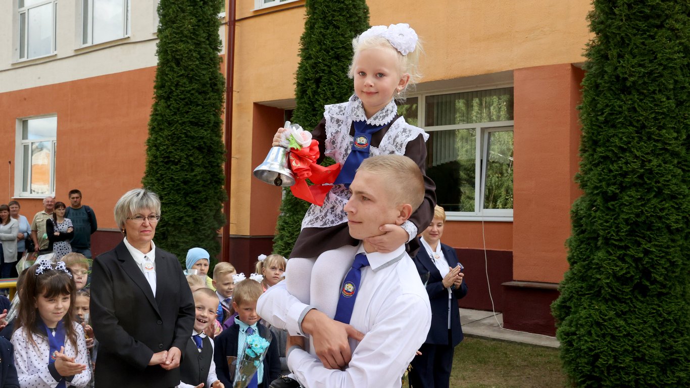 У Бердянських школах запроваджують радянські стандарти