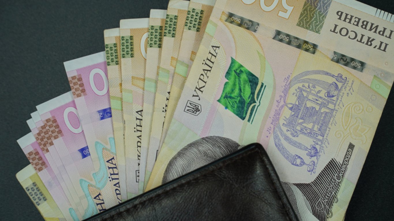 Помощь в 100 000 грн: кто может получить деньги