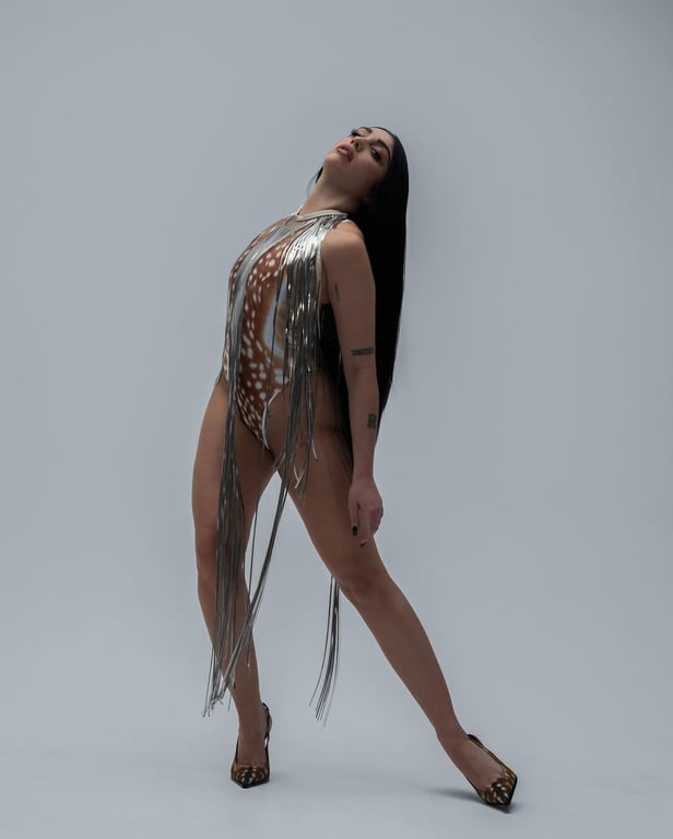 Лурдес оголилась у рекламі