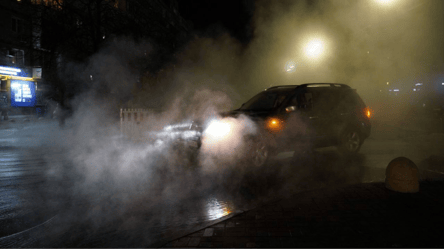 У Києві сталось підтоплення на одній із вулиць — фото - 285x160