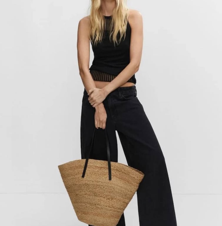 Straw tote bags are gaining popularity in summer