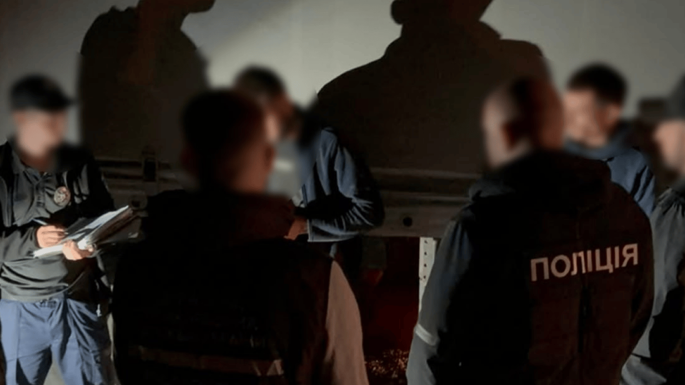 На Одещині зірвали втечу військового до Молдови у фурі