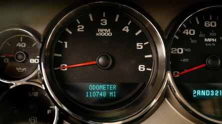 Які гроші втрачають водії на скрученому пробігу вживаних авто - 285x160