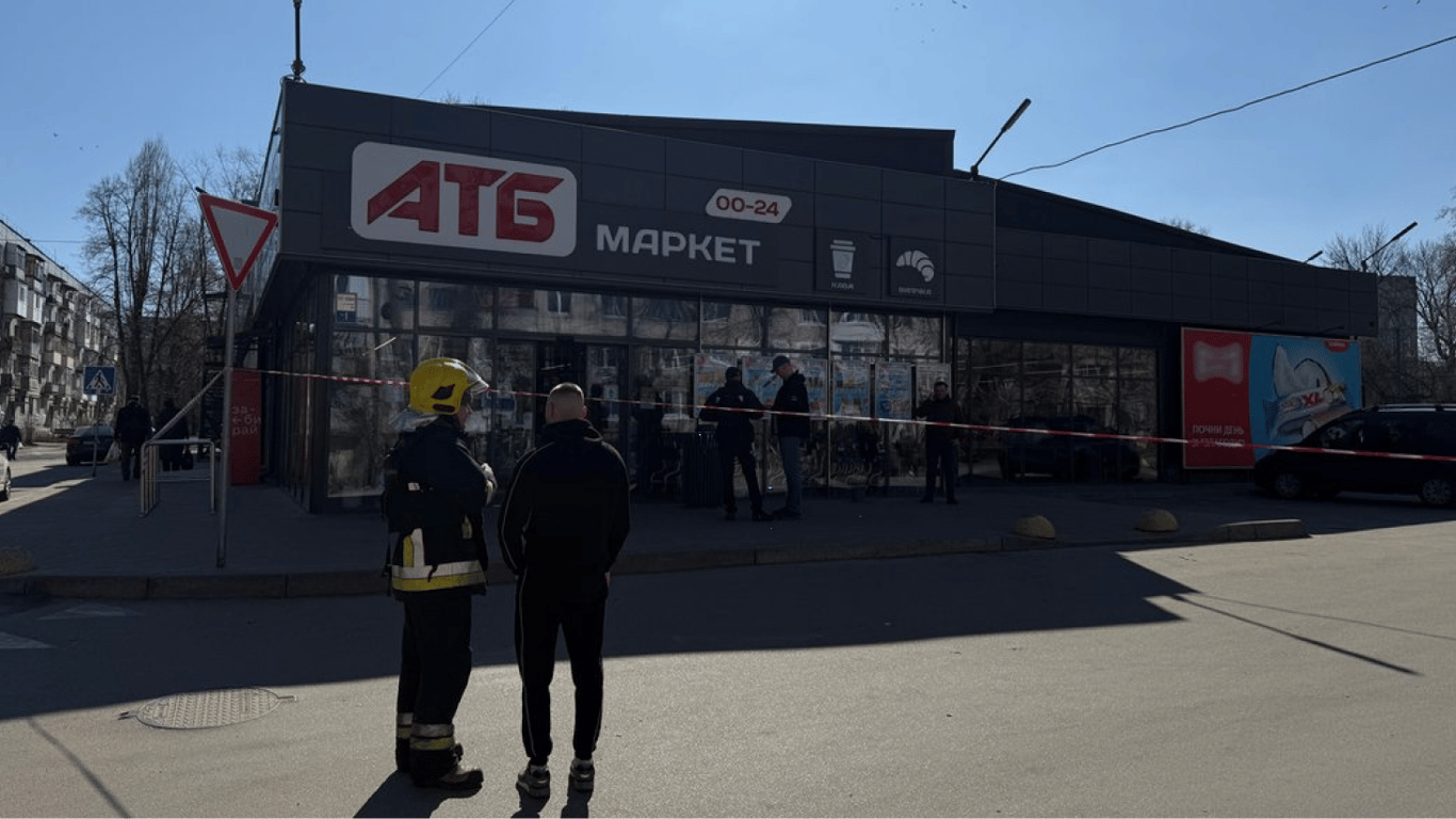 У Чернігові стався вибух у супермаркеті: є травмовані