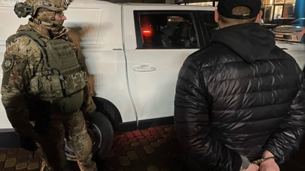 Вымогали 200 тыс. долл. и угрожали — задержаны преступники - 290x160