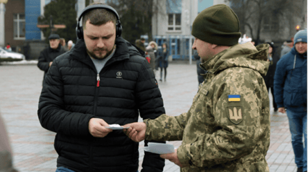 Забрати в ТЦК через рік після ВЛК: юрист назвав неприємний момент - 290x166