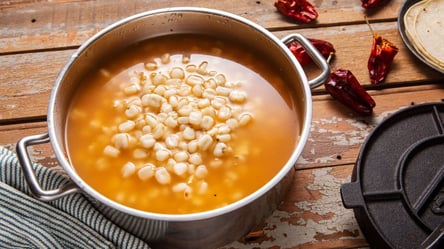 Як виправити занадто жирний суп, бульйон та рагу — перевірені лайфхаки - 290x166