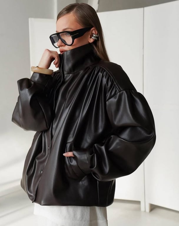 Модний бомбер цієї осені в стилі 90-х