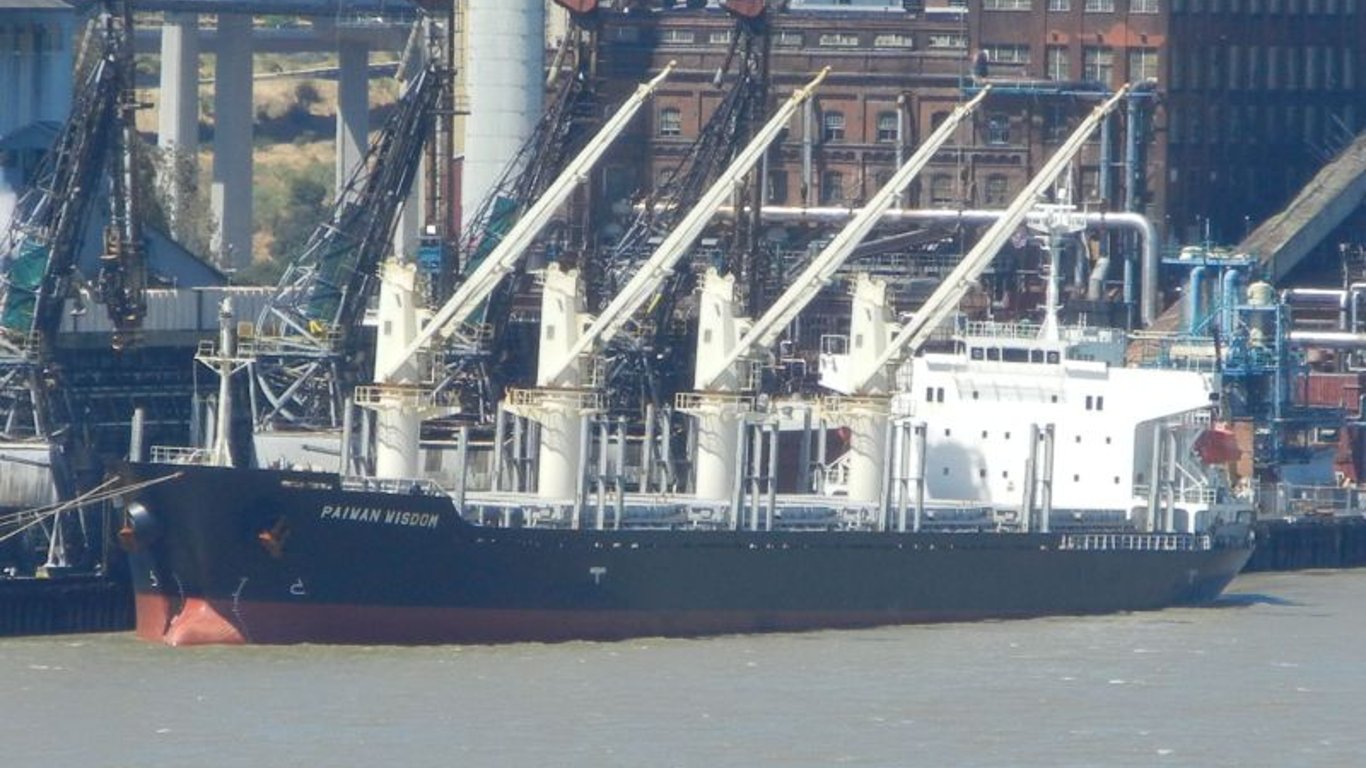 В порты Большой Одессы идет очередное судно на загрузку
