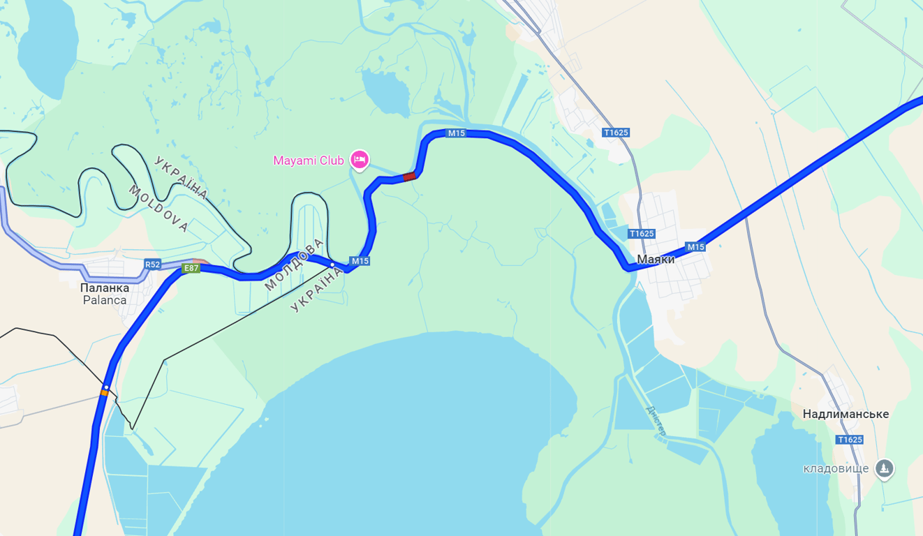 За кордон варто виїжджати негайно — ситуація на трасі Одеса-Рені - фото 1