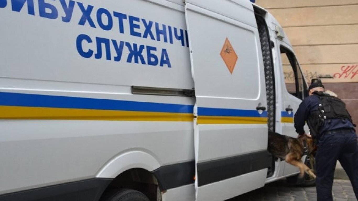 Працюють вибухотехніки: в Одесі замінували будівлю суду
