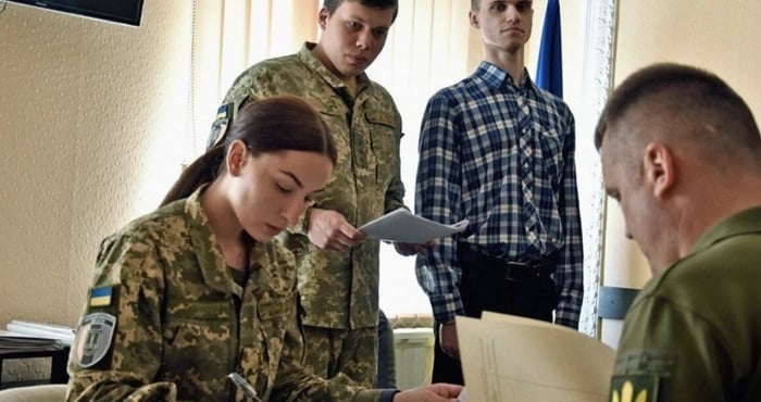 Чи зберігається за мобілізованим працівником робоче місце (посада)