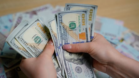 Українцям вони не знадобляться: долари якого року випуску вже недійсні - 290x160