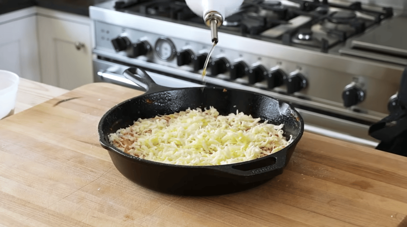 Піца з томатним соусом за 15 хвилин - популярний рецепт