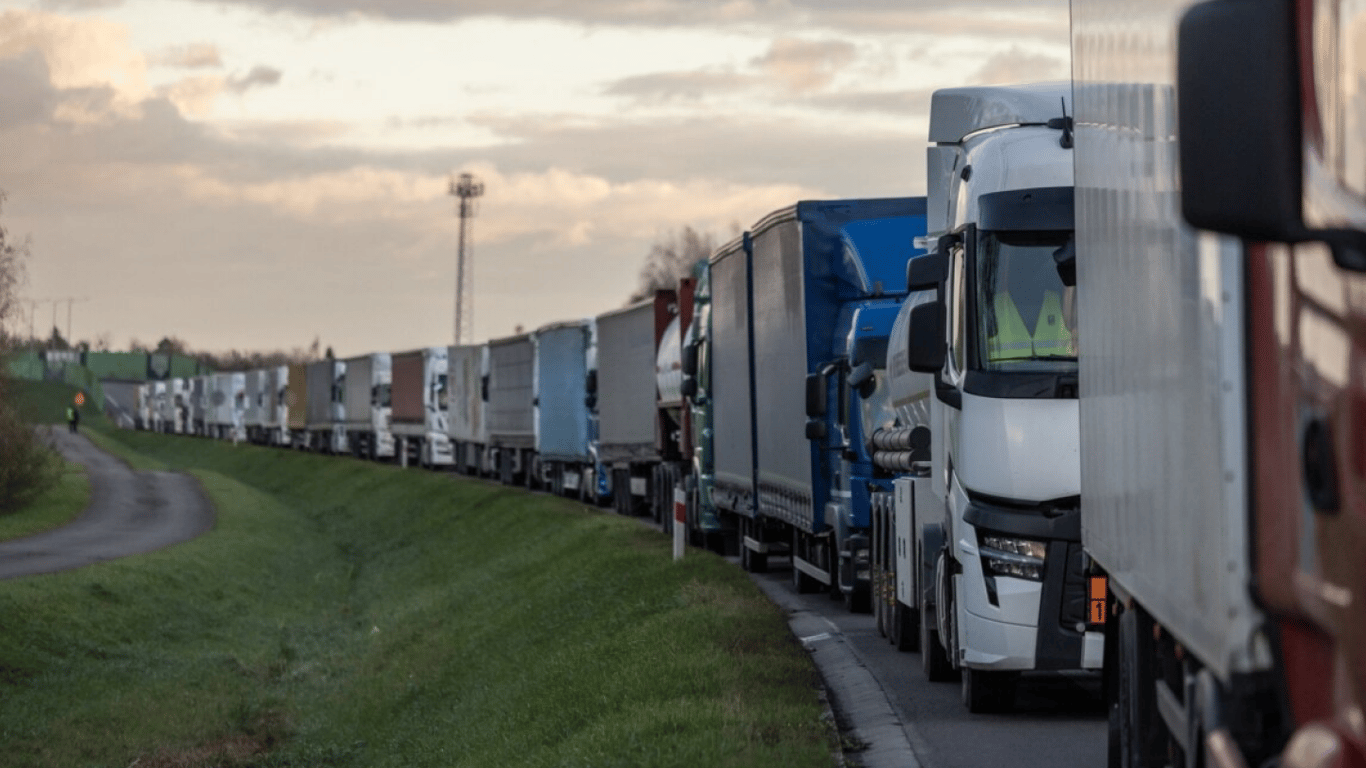 Словацкие перевозчики присоединились к блокаде границы с Украиной