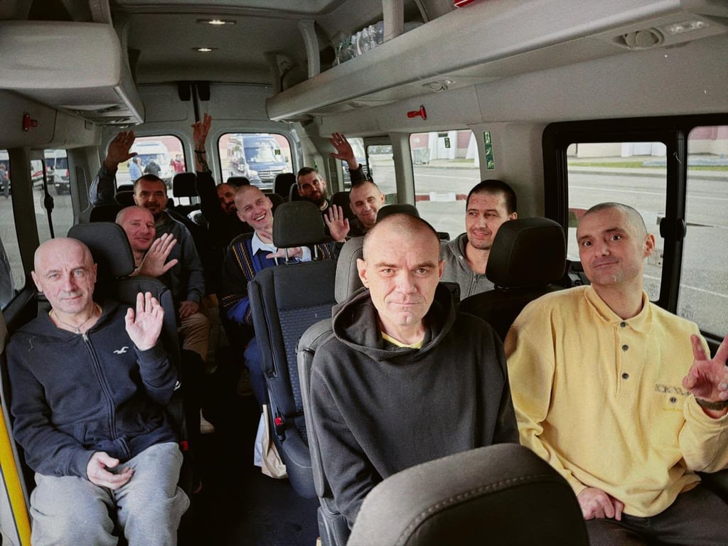 Зеленський повідомив про повернення 10 безвісти зниклих військових - фото 2