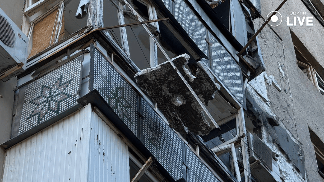 Дрон влучив у будинок в Одесі — фото наслідків атаки на ранок - фото 6