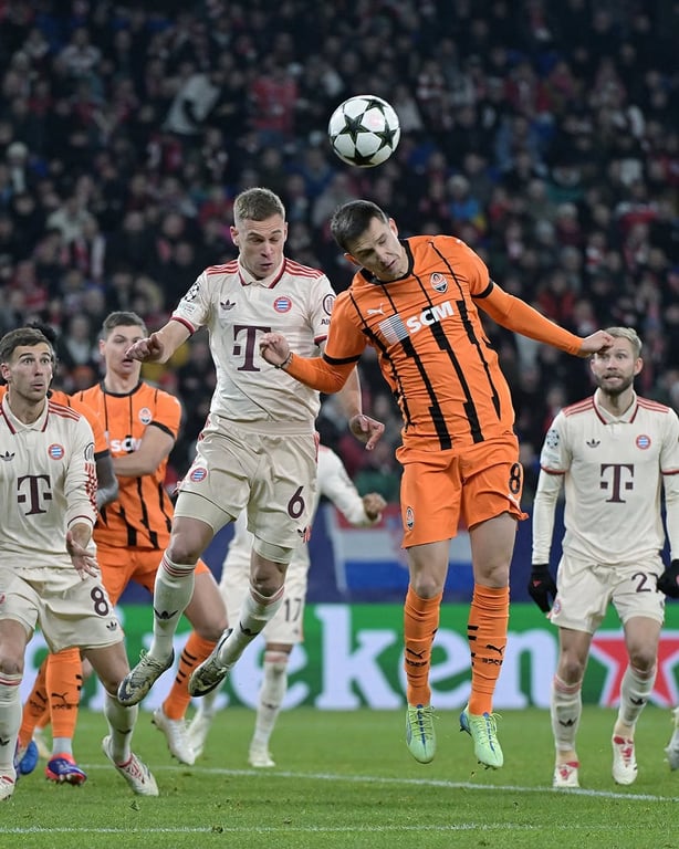 Шахтер против Баварии