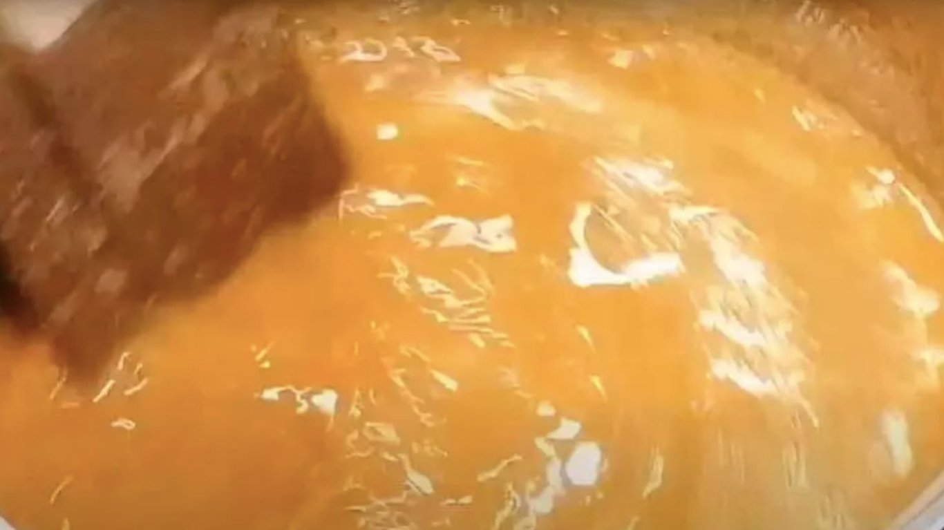 торт Лінива невістка, ніжний смак за 30 хвилин без духовки