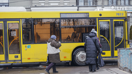 Кто имеет право на льготы в общественном транспорте — список - 285x160