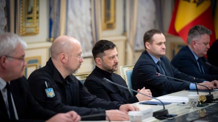 Зеленський відповів на заяви Трампа про поступки України - 285x160