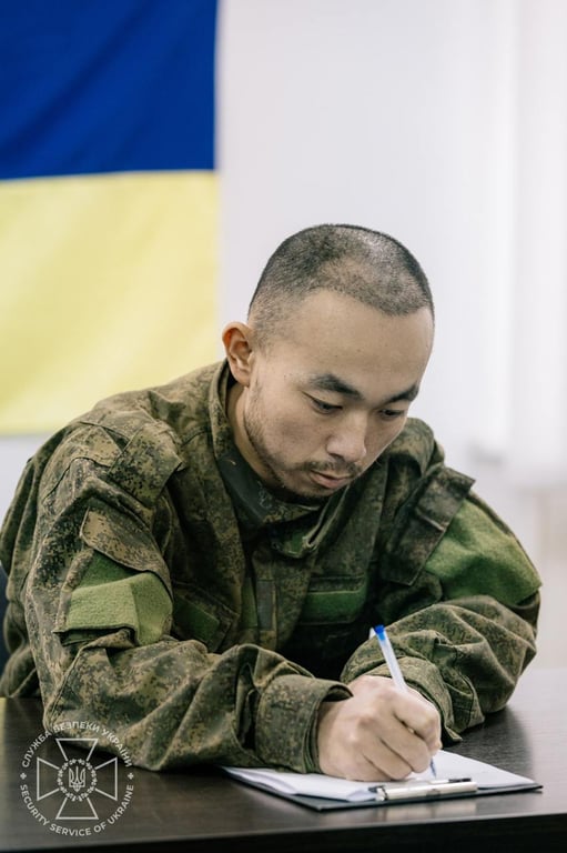 Two Chinese captured in Ukraine