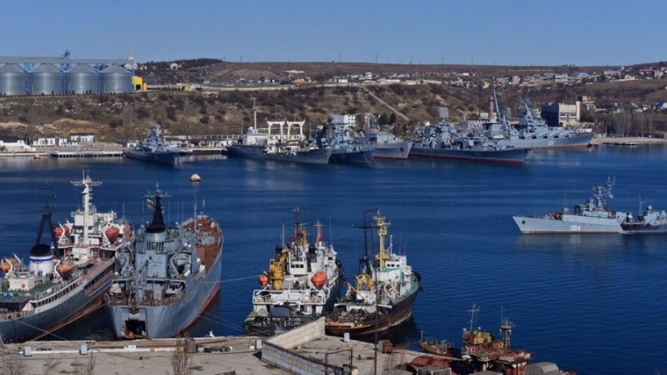 Ракетоносії РФ чергують у Середземному морі — яка ситуація у Чорному