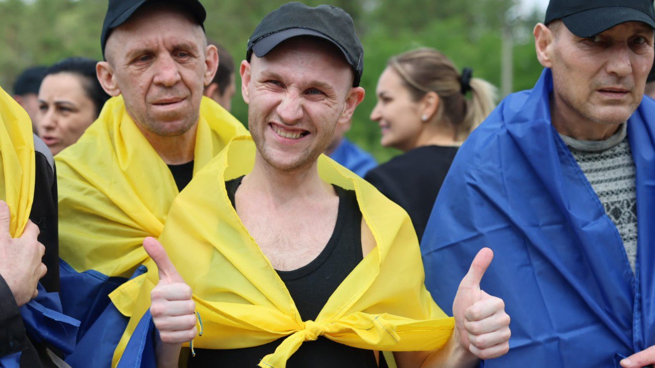 Воїни, які повернулися з російського полону 12 червня