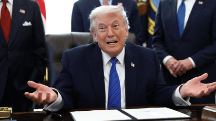 Трамп заявив про "майже узгоджену" угоду щодо Гренландії - 290x160