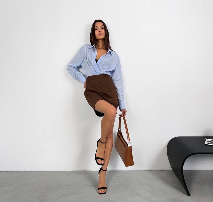 Сорочка зі спідницею завжди вдала комбінація