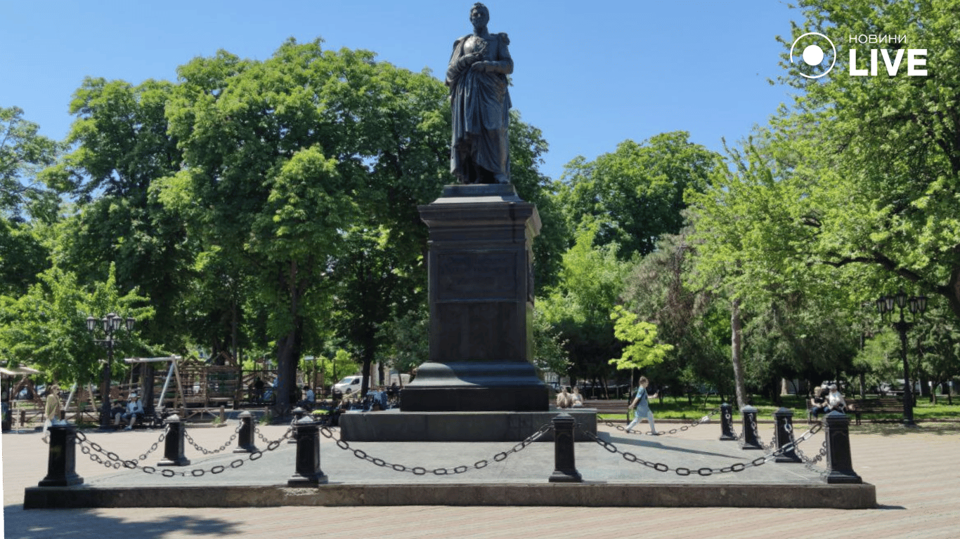 Памятник Воронцову в Одессе должен быть демонтирован — Институт памяти