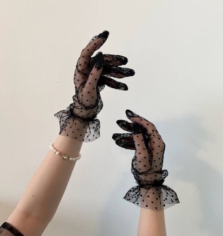 Вишукані рукавиці знову в тренді