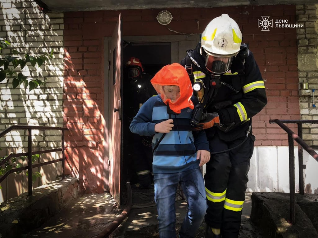 пожар в девятиэтажке Львова 15 мая