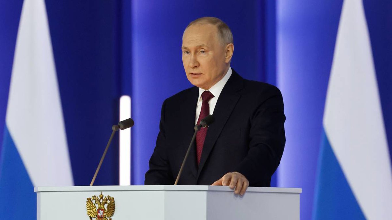 Готовит к "вечной войне": СМИ проанализировали недавние заявления путина
