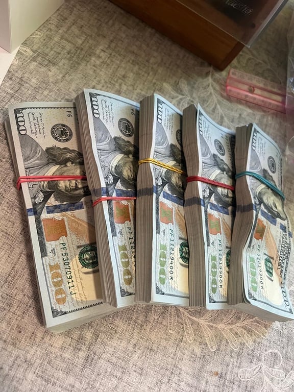 Гроші, які вилучили у посадовця військової частини