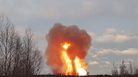 У мережі показали момент вибуху нафтопроводу в Івано-Франківській області - 285x160