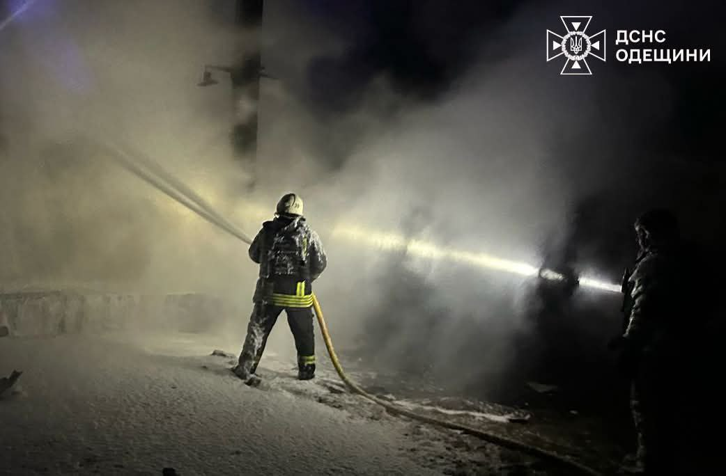 Наслідки нічної атаки на Одещину — фото з місця прильоту - фото 4