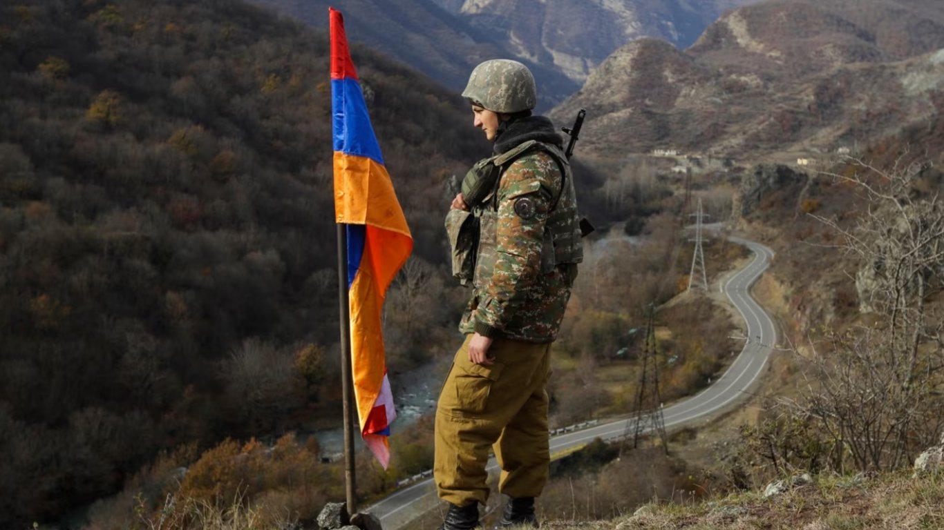 Конфликт в Нагорном Карабахе: власть согласилась на прекращение огня