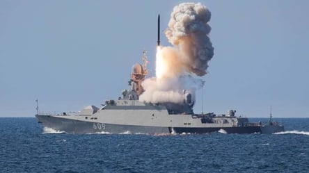 Россияне снова вывели в Черное море ракетоноситель — сколько "Калибров" грозит Одессе - 285x160