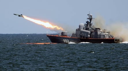 Споряджені ракетоносії у Чорному морі — скільки "Калібрів" загрожує Одещині - 285x160