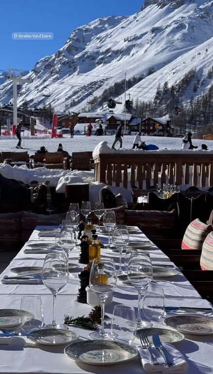 Ресторан на курорті Валь-д'Ізер, де віпдочиває Євдокименко