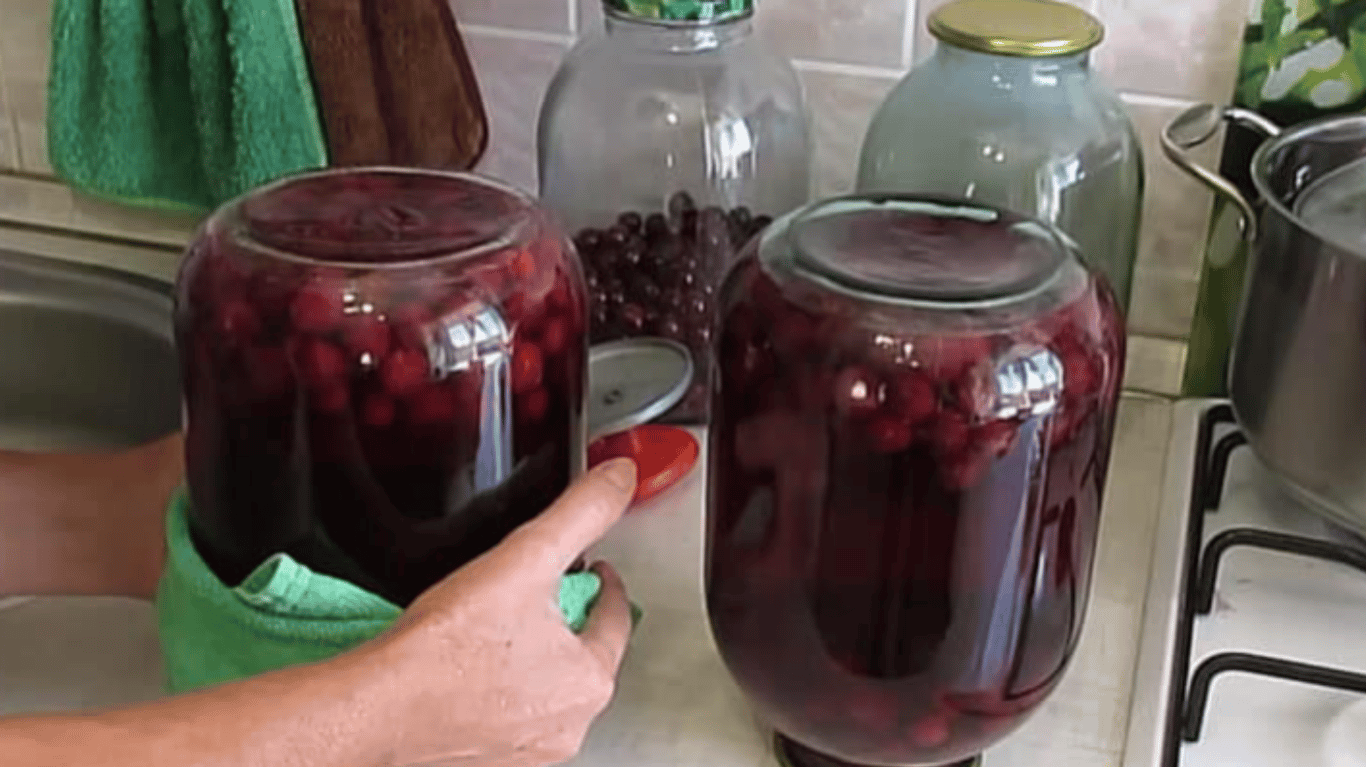 вишневий компот на зиму