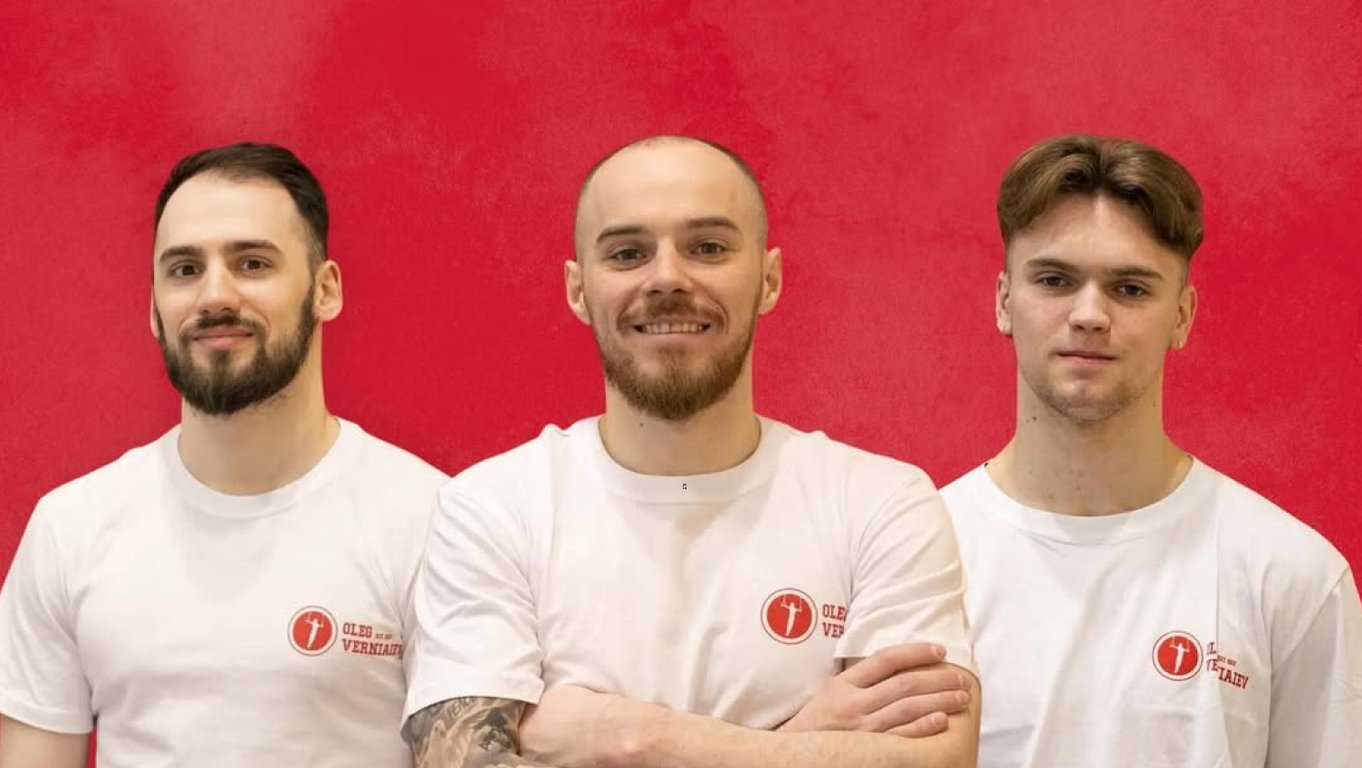 Олег Верняев