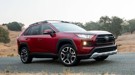 Чому вживаний кросовер Toyota продається краще нових моделей - 290x160