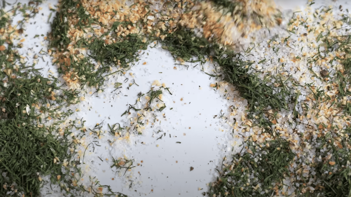 смачний рецепт та секрет соковитої курки в духовці