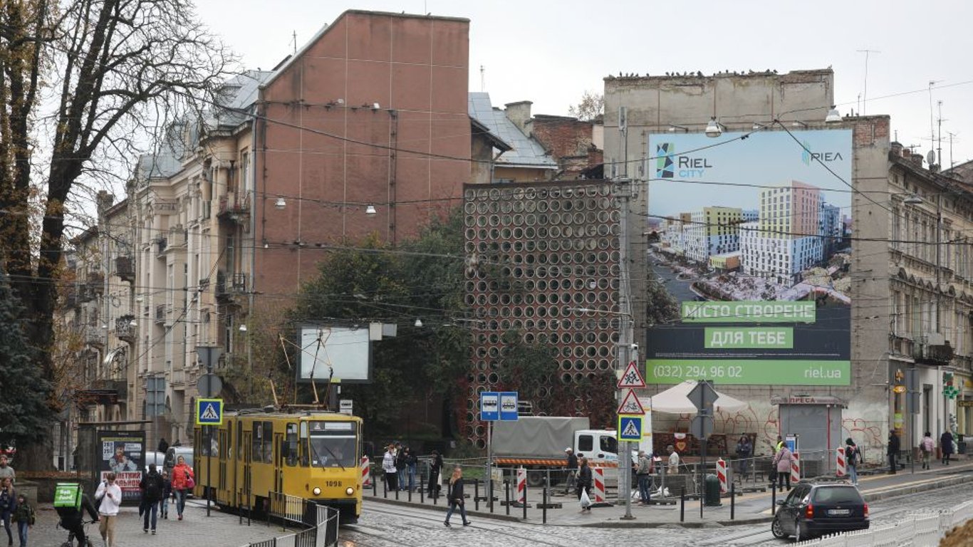 Миллионы на завершенную реконструкцию улицы: горсовет Львова выступил с объяснениями