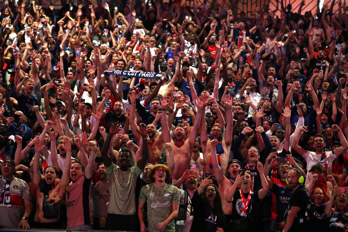 ПСЖ празднует победу в Лиге чемпионов