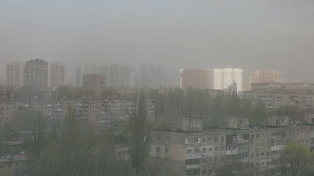 Одессу накрыла мощная пылевая буря: фоторепортаж из города - 290x166